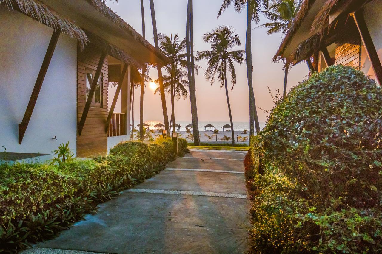Eskala Hotels And Resorts Нгве-Саунг Экстерьер фото