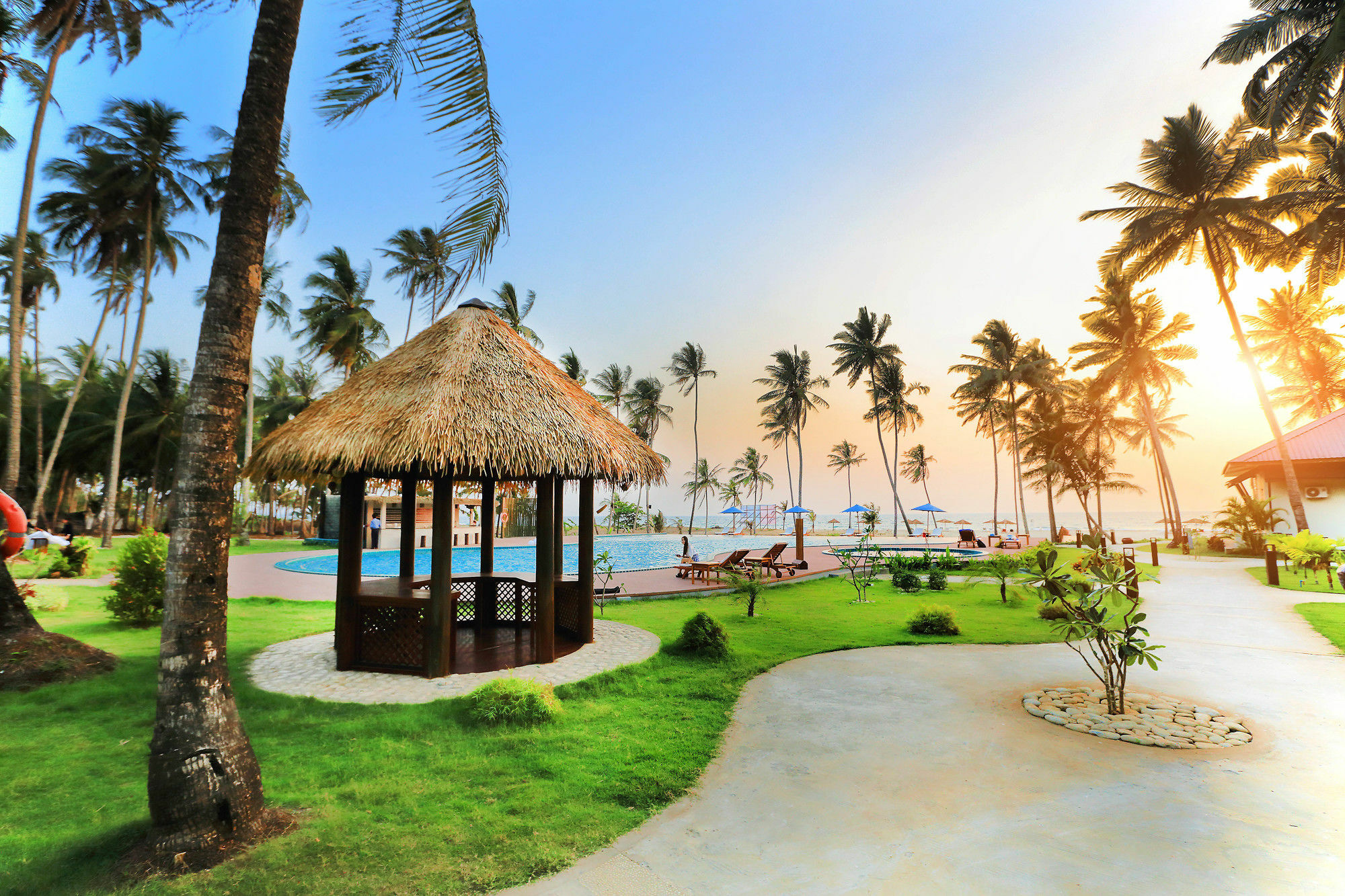 Eskala Hotels And Resorts Нгве-Саунг Экстерьер фото